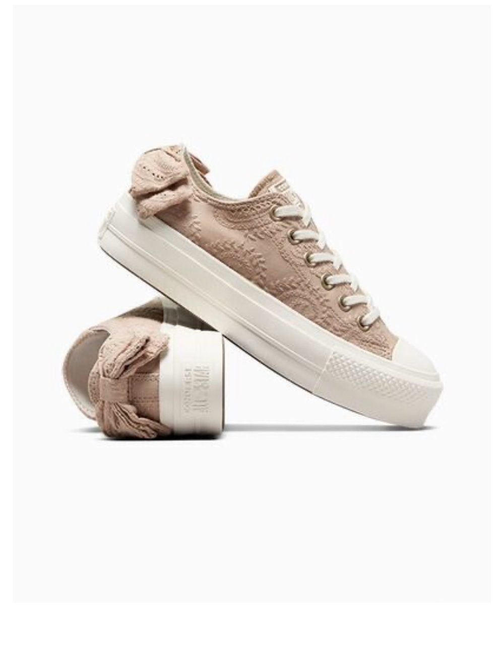 NEW Women’s Converse Chuck Taylor All Star Lift Low Bows A10246C Platform Shoes - Picture 1 of 16